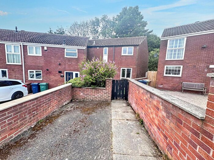 3 Bedroom Semi-detached House For Sale In Raby Road, Washington, NE38