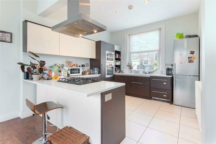 4 Bedroom End Of Terrace House To Rent In Danbury Street, London, Islington, N1