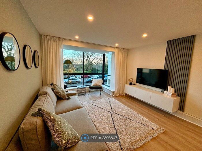 2 Bedroom Flat To Rent In Regency House, Leamington Spa, CV32