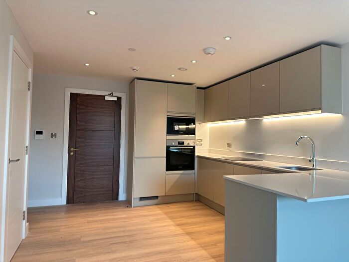 1 Bedroom Flat To Rent In Paramount House, Redford Way, Uxbridge, UB8