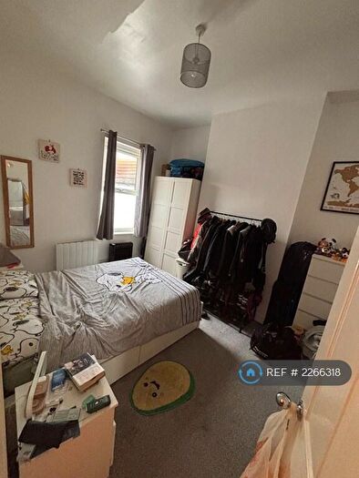 1 Bedroom Flat To Rent In Ceylon Place, Eastbourne, BN21