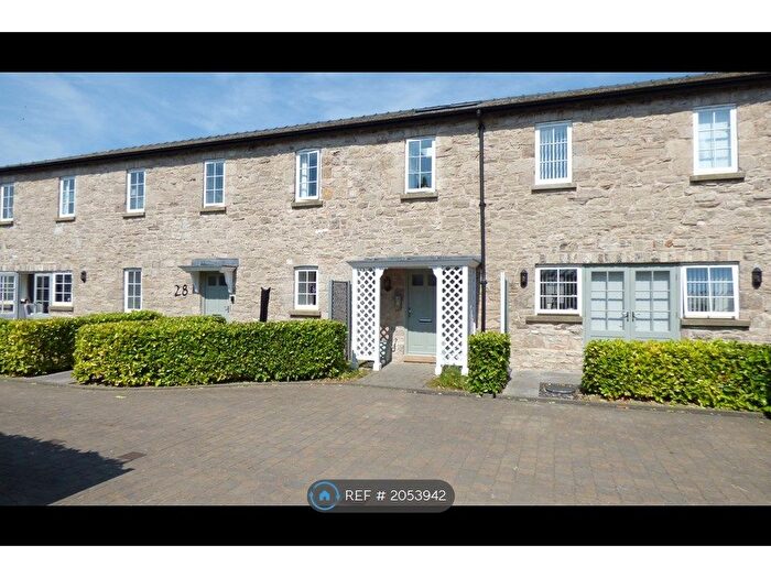 2 Bedroom Flat To Rent In Rhodfa Tegid, St. Asaph, LL17