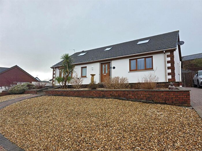 4 Bedroom Bungalow For Sale In Hampshire Drive, Pembroke Dock, Pembrokeshire, SA72