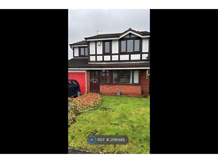 4 Bedroom Detached House To Rent In The Drive, Walsall, WS4