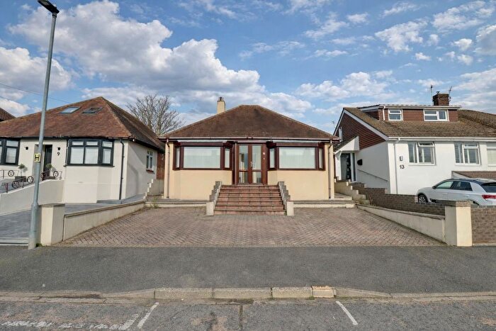 2 Bedroom Bungalow For Sale In Chalkridge Road, Drayton, Portsmouth, PO6