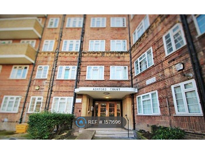 2 Bedroom Flat To Rent In Ashford Court, London, NW2