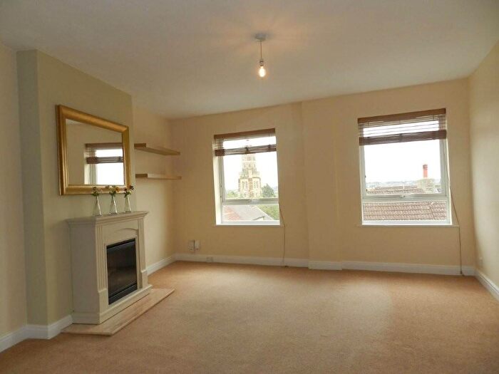 2 Bedroom Flat To Rent In High Street, Irthlingborough, NN9