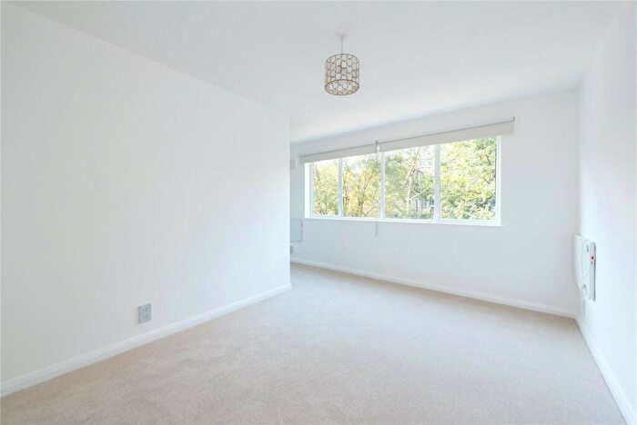 Apartment To Rent In Haverstock Hill, London, NW3