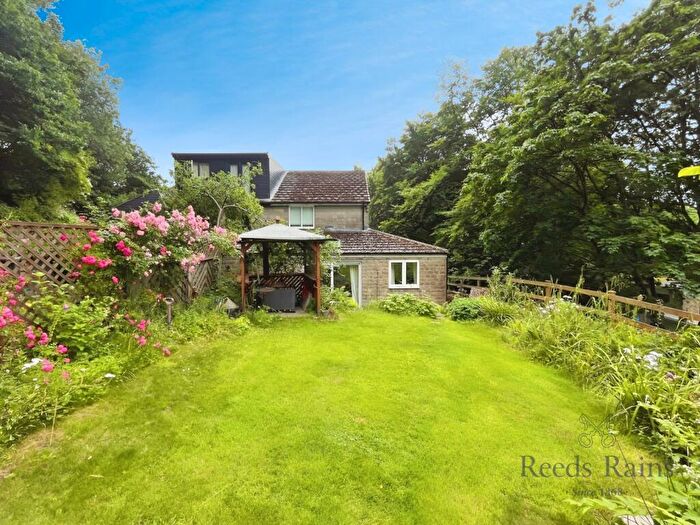 4 Bedroom Semi-Detached House For Sale In Colden Close, Hebden Bridge, HX7