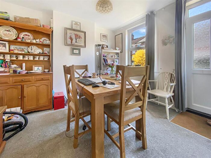 2 Bedroom End Of Terrace House To Rent In Crowhurst Road, Colchester, CO3