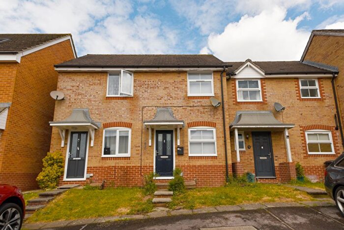 1 Bedroom Terraced House For Sale In Harrington Close, Newbury, RG14