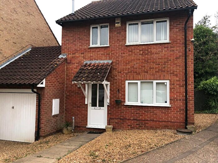 3 Bedroom Link Detached House To Rent In Wetherby Way, Peterborough, Cambridgeshire, PE1