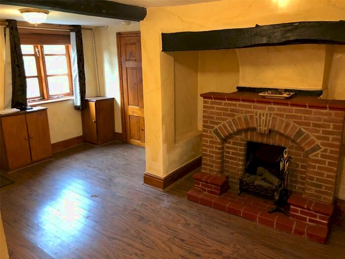 3 Bedroom Semi-Detached House To Rent In Cob Lane, Bournville, Birmingham, B30