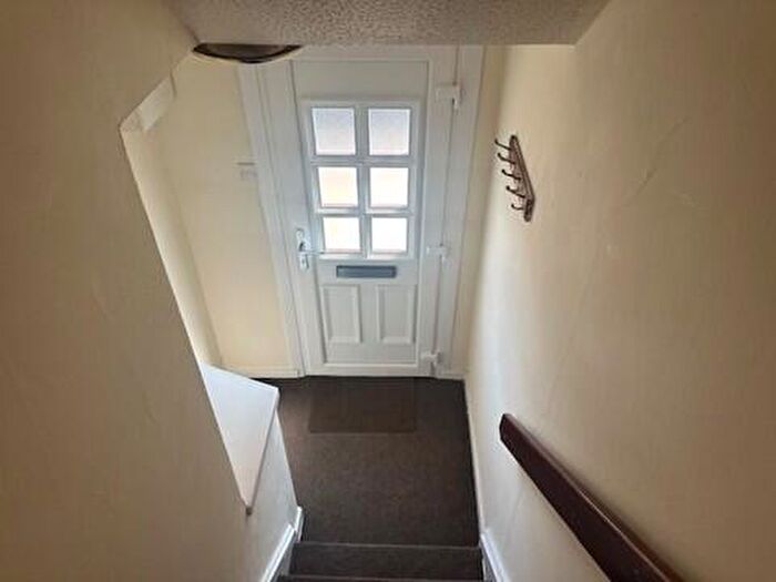 1 Bedroom Maisonette To Rent In Coulson Court, Luton, Bedfordshire, LU1
