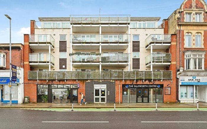 2 Bedroom Flat For Sale In Elm Grove, Southsea, PO5