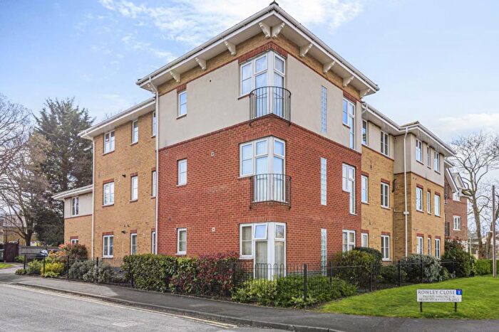 2 Bedroom Flat To Rent In Rowley Close, Bracknell, RG12