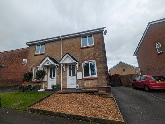 2 Bedroom Semi-Detached House To Rent In Llwyn Carw, Morriston, SA6