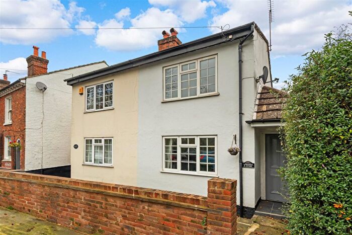 2 Bedroom Semi Detached House For Sale In Worplesdon Road, Guildford, GU3