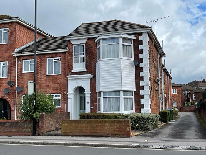 1 Bedroom Flat To Rent In Shirley Road, Shirley, SO15