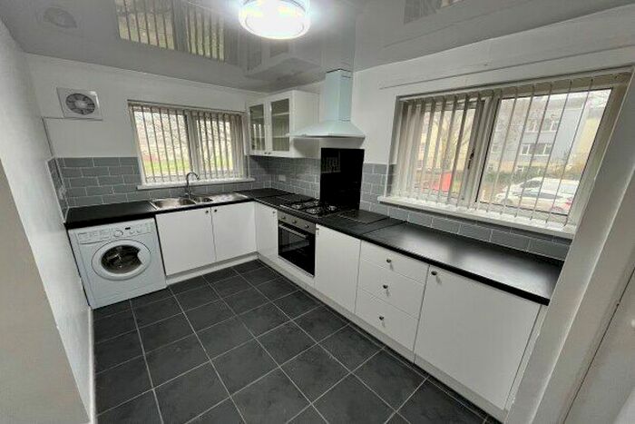 2 Bedroom Flat To Rent In Llanedeyrn, Cardiff, CF23
