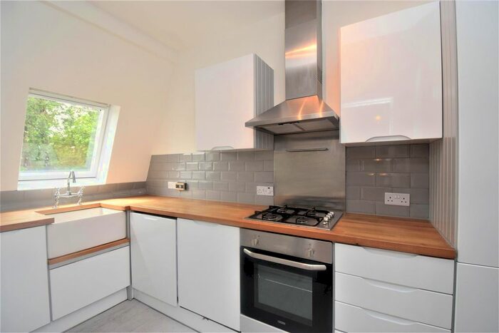 1 Bedroom Flat To Rent In London Road, Twickenham, TW1