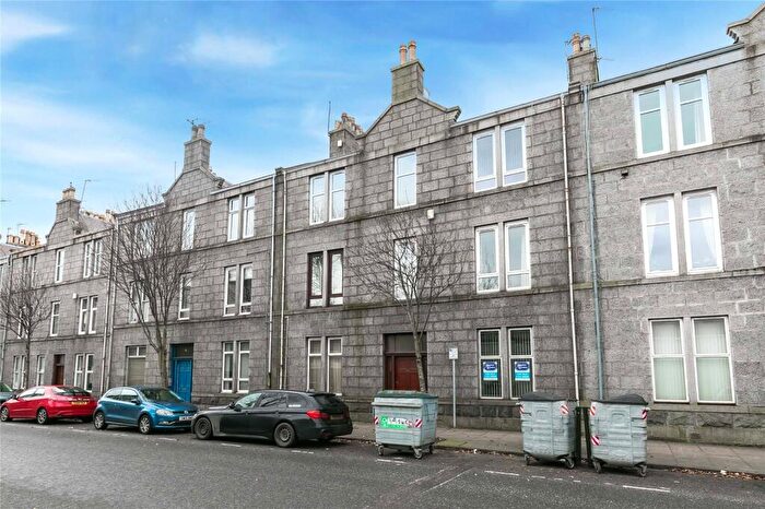 2 Bedroom Flat To Rent In Willowbank Road, Aberdeen, AB11