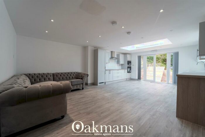 5 Bedroom House To Rent In Goss Croft, Birmingham, B29