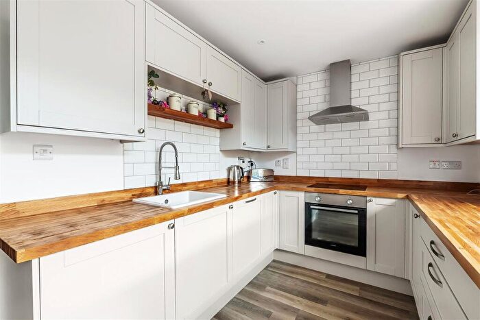 3 Bedroom End Of Terrace House For Sale In Eastbourne Road, South Godstone, RH9