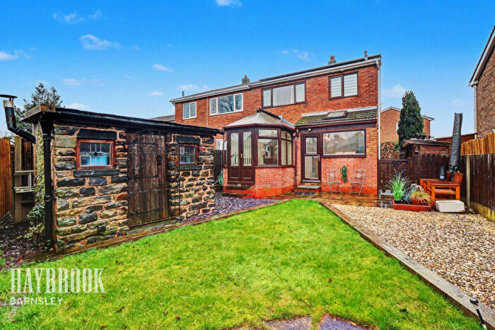 3 Bedroom Semi Detached House For Sale In Moor Ley, Birdwell, S70