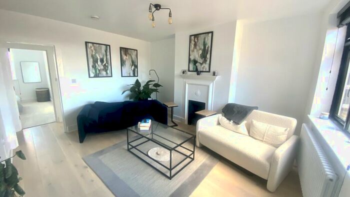 2 Bedroom Flat To Rent In North View, Westbury Park, Bristol, BS6