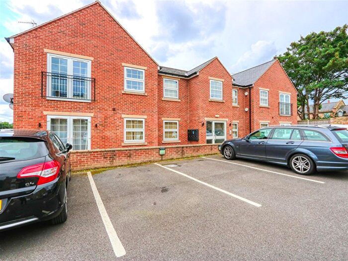 2 Bedroom Flat To Rent In Prince Of Wales Mews, Church Street, Eckington, S21