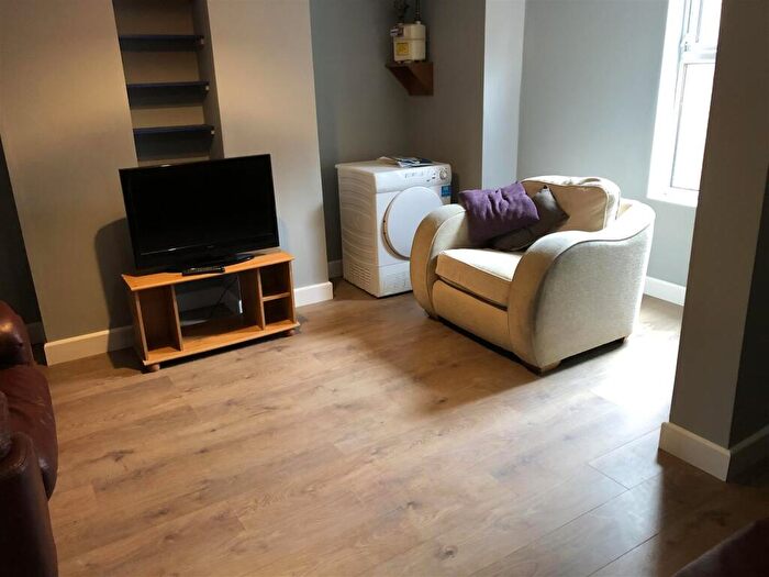 5 Bedroom Terraced House To Rent In Ridgeway Terrace, Woodhouse, Leeds, LS6