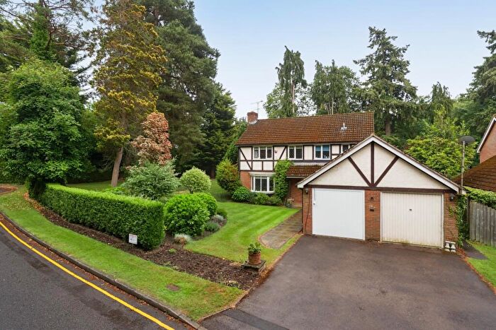 4 Bedroom Detached House To Rent In Redwood Drive, Sunningdale, SL5