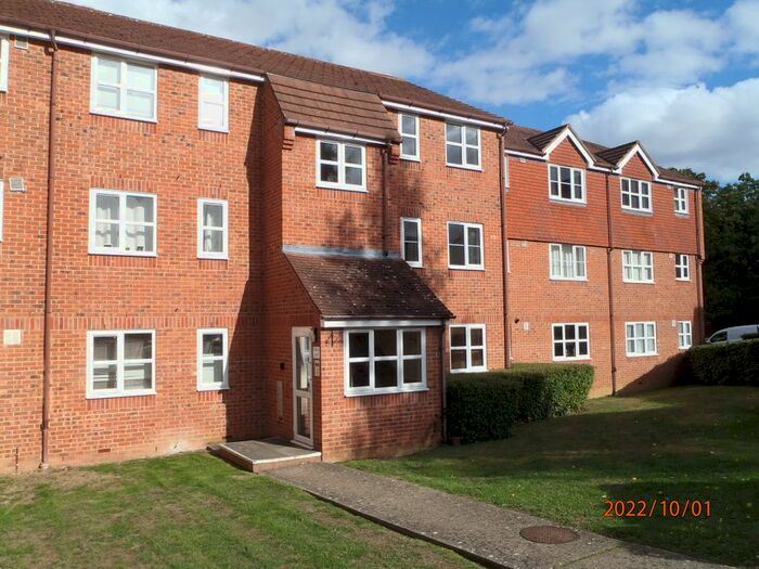 1 Bedroom Flat To Rent In Marmet Avenue, Letchworth, SG6