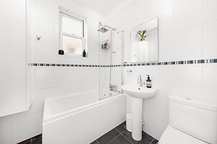 1 Bedroom Flat For Sale In London Road, London, SE23