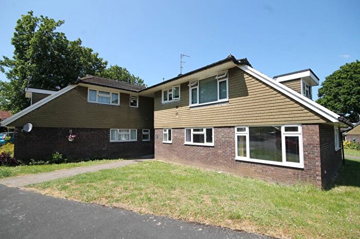 2 Bedroom Flat For Sale In Proctor Gardens, Great Bookham, KT23