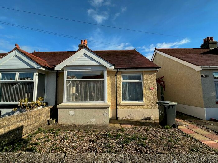2 Bedroom Bungalow To Rent In Arundel Road, Gosport, PO12