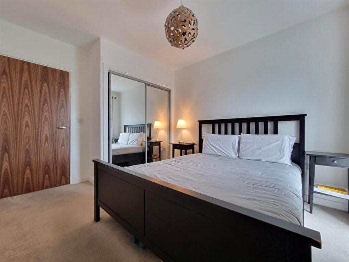 2 Bedroom Flat To Rent In Handley Page Road, Barking, IG11