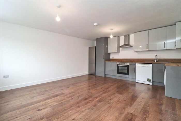 1 Bedroom Flat To Rent In Woking, GU21