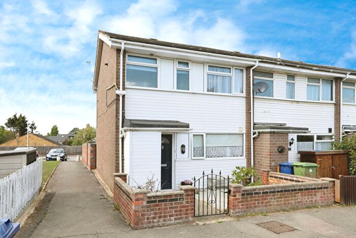 3 Bedroom End Of Terrace House For Sale In Bramley Way, Sheerness, Kent, ME12