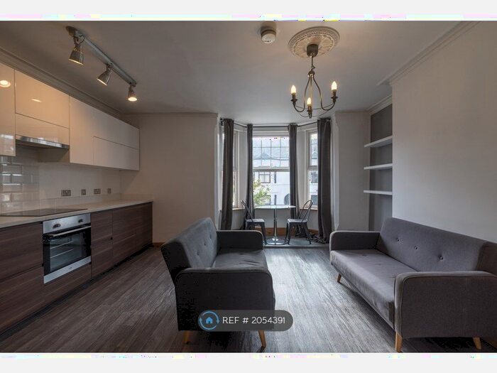 1 Bedroom Flat To Rent In Carrington, Nottingham, NG5