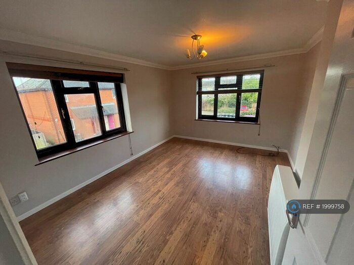 1 Bedroom Flat To Rent In Regents Court, Southminster, CM0