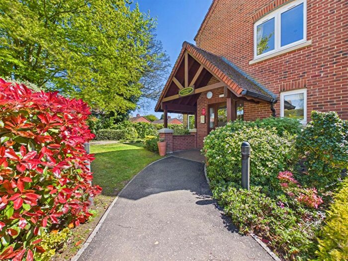 2 Bedroom Flat For Sale In Grove Lane, Holt, NR25