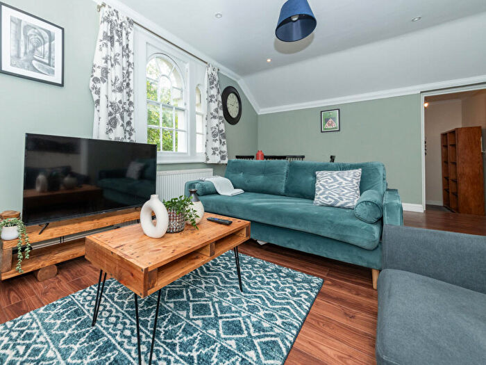 2 Bedroom Flat To Rent In London Road, Reading, RG1