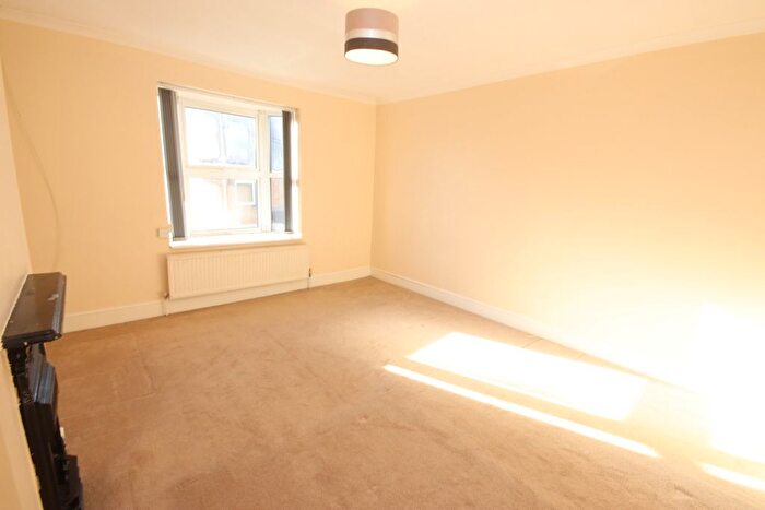 3 Bedroom Flat To Rent In High Street, Flitwick, MK45