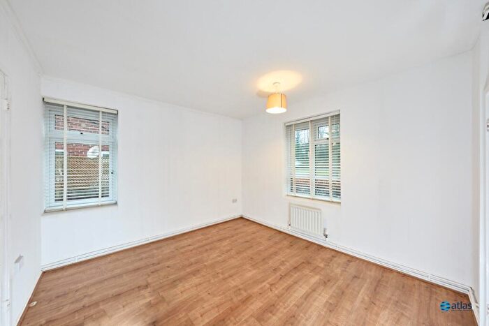 1 Bedroom Flat For Sale In Allerton Road, Allerton, L18