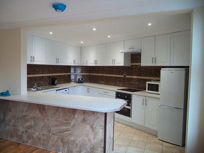 2 Bedroom Flat To Rent In Yeovil Town Centre, BA20