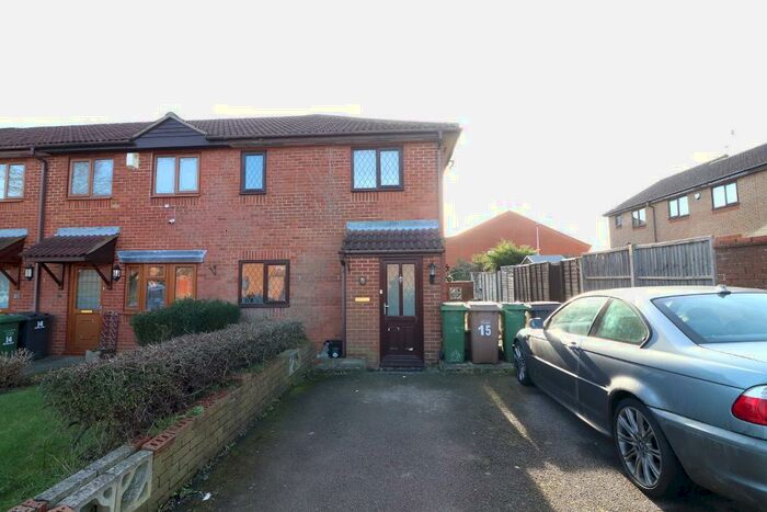 1 Bedroom Cluster House To Rent In Dexter Close, Luton, Bedfordshire, LU3