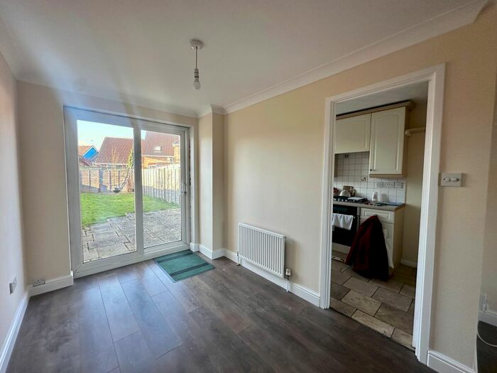 2 Bedroom Property To Rent In Worsley Chase, March, PE15