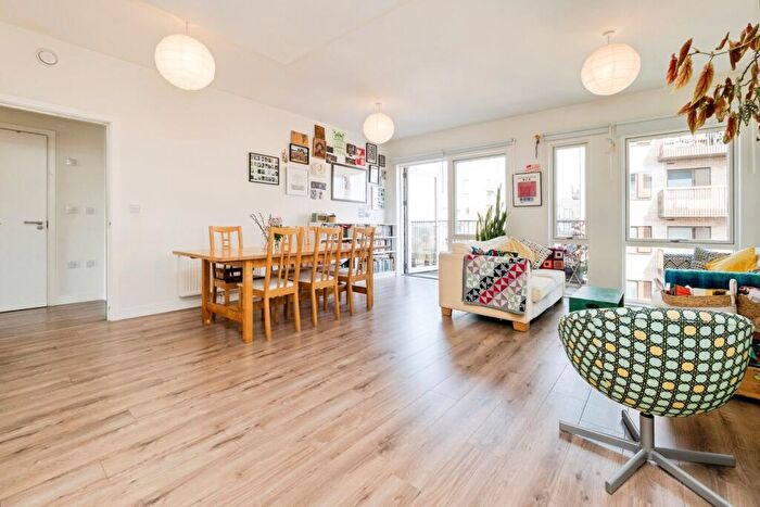 2 Bedroom Flat For Sale In Ketch Street, Barking, IG11